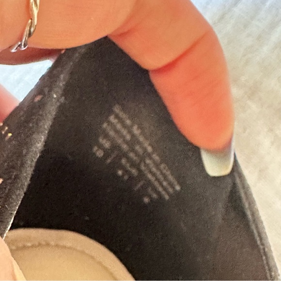 Aldo Suede Pointy Toe Sparkly Bedazzled High Heel Pump - Picture 3 of 7